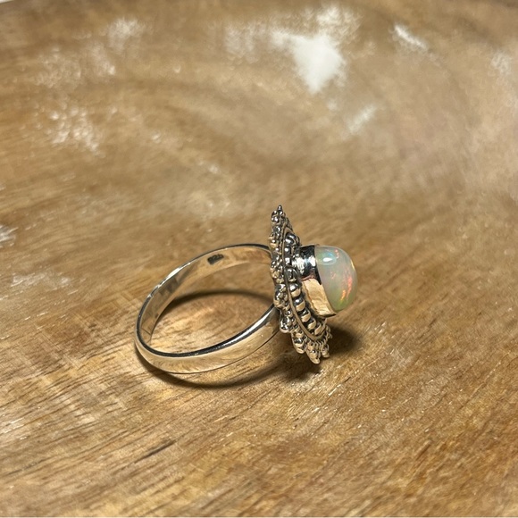 Natural Ethiopian Opal 925 Sterling Silver Ring - Picture 6 of 15